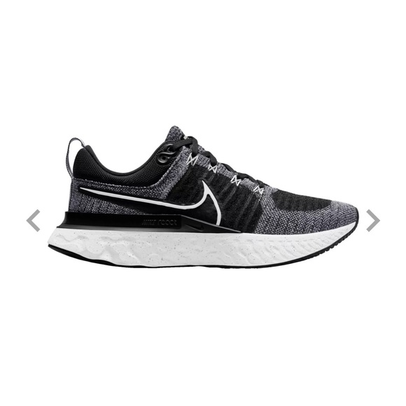Nike Women's React Infinity Run Flyknit 2 Running Shoes - Oreo sz 8 - Picture 1 of 2